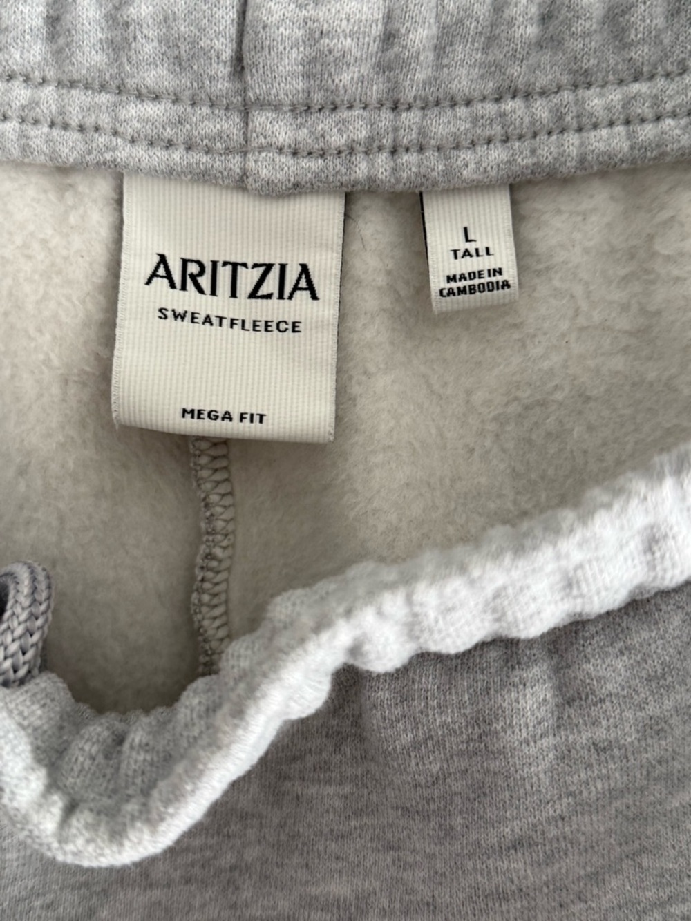 Aritzia Light Grey Sweatfleece Joggers - Picture 3 of 4
